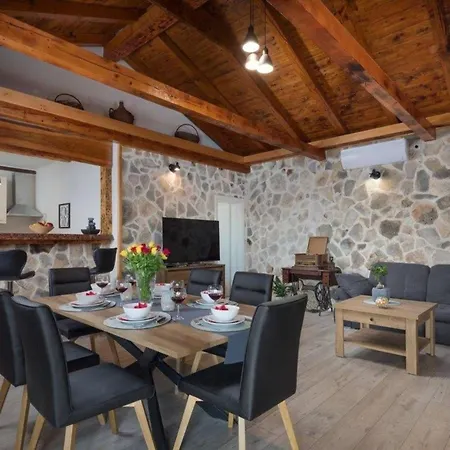 Holiday home Ferienhaus Mit Privatpool Fur 6 Personen Ca 100 Qm In Rogoznica, Dalmatien Norddalmatien *
