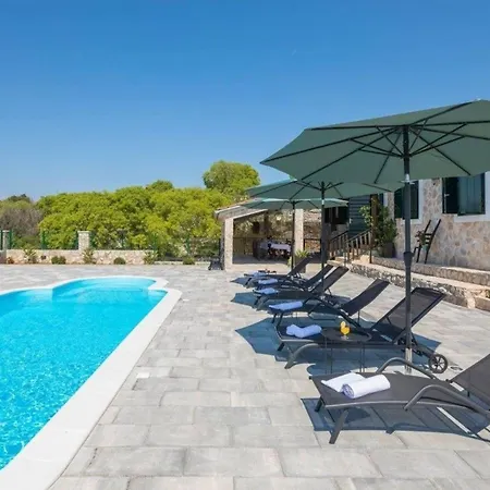 Ferienhaus Mit Privatpool Fur 6 Personen Ca 100 Qm In Rogoznica, Dalmatien Norddalmatien Holiday home Rogoznica (Sibenik-Knin)