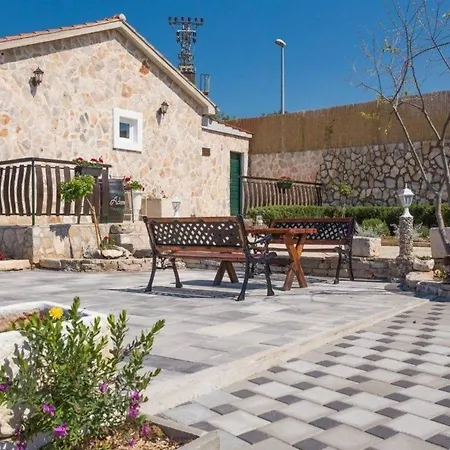 Ferienhaus Mit Privatpool Fur 6 Personen Ca 100 Qm In Rogoznica, Dalmatien Norddalmatien Дом отдыха *