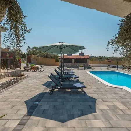 Ferienhaus Mit Privatpool Fur 6 Personen Ca 100 Qm In Rogoznica, Dalmatien Norddalmatien Holiday home *