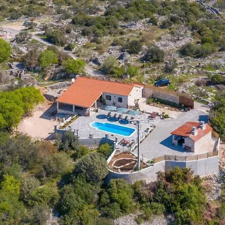 Ferienhaus Mit Privatpool Fur 6 Personen Ca 100 Qm In Rogoznica, Dalmatien Norddalmatien
